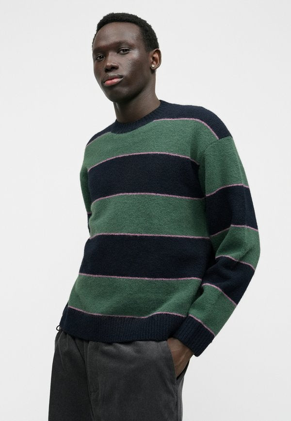 Abercrombie & Fitch STRIPE ESSENTIAL CREW SWEATER