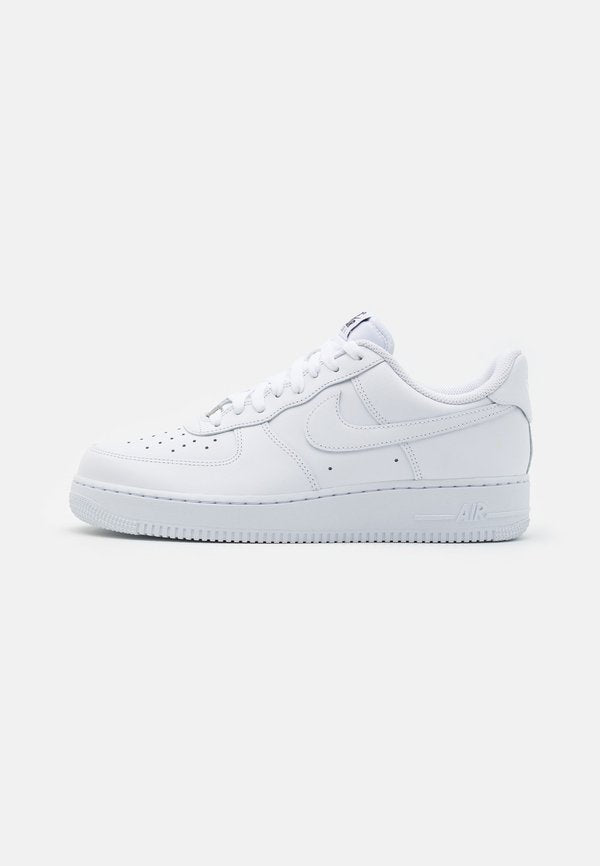 Nike Sportswear AIR FORCE 1 07 FLYEASE - Trainers - WHITE