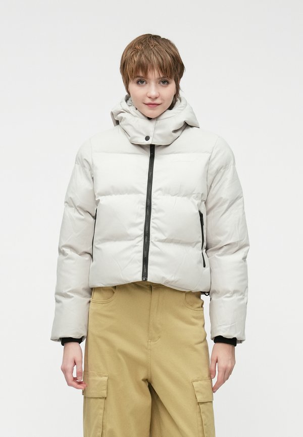 CLOSURE London LARGE HOOD STORM CUFF PUFFER