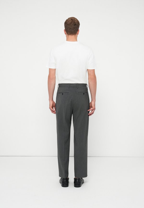 Selected SLHRELAXED LIAM PINSTRIPE