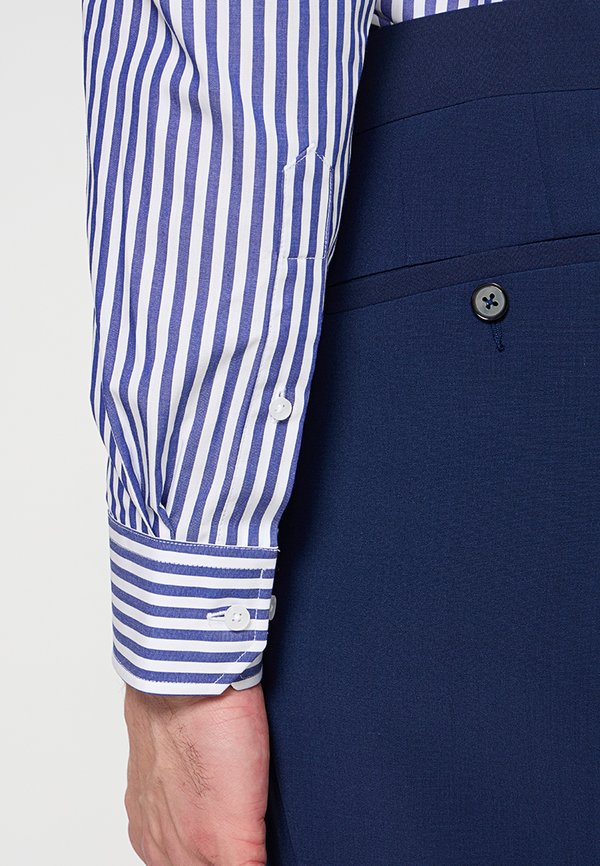 Michael Kors SLIM FIT