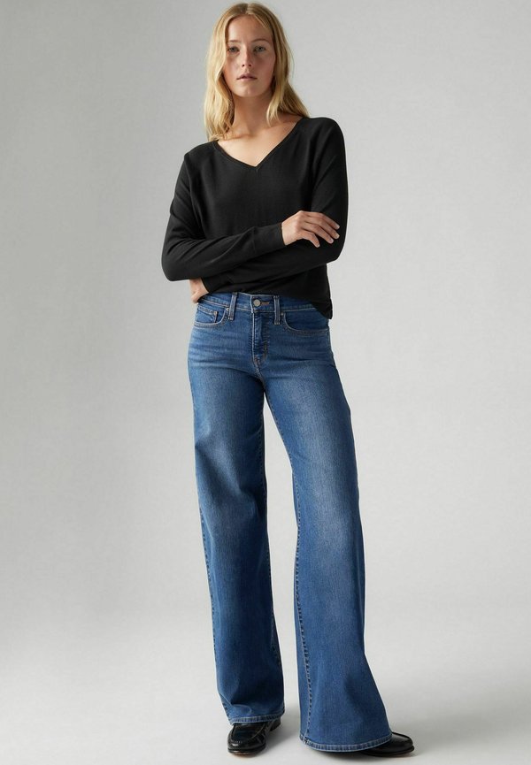 Levi's® 318® SHAPING WIDE LEG - Flared Jeans - tall glass of water
