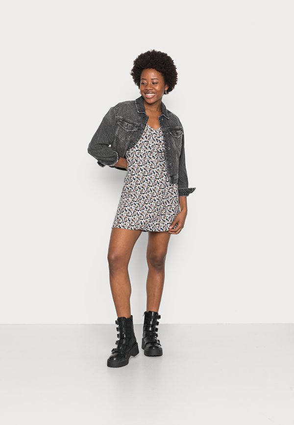 Hollister Co. BEST IS BACK WOVEN WRAP DRESS