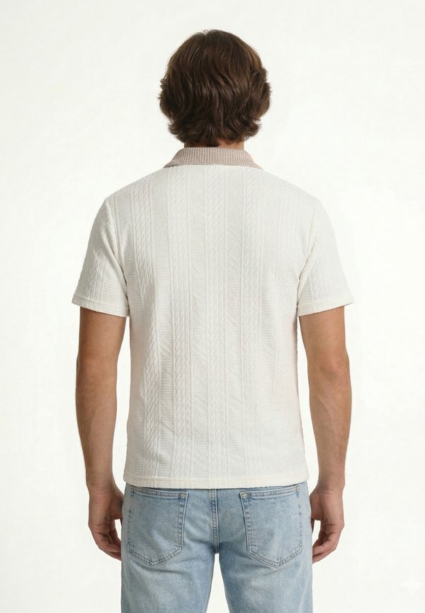 Pier One by Zalando