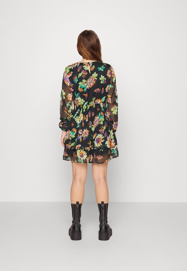 ONLY Petite ONLJAMILA SMOCK DRESS