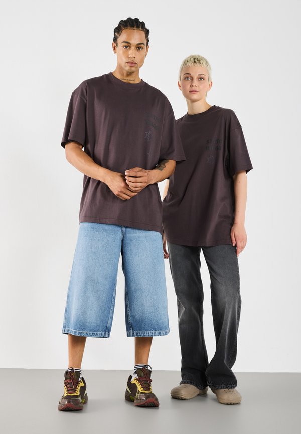 YOURTURN by Zalando REGULAR FIT