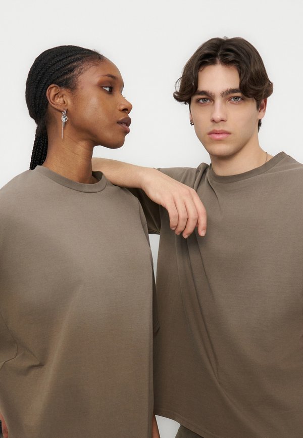 YOURTURN by Zalando HEAVYWEIGHT REGULAR FIT
