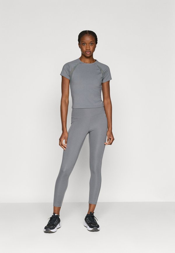 Under Armour MOTION MESH