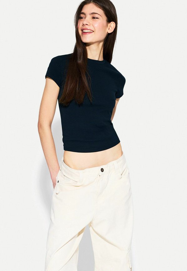 Bershka SHORT SLEEVES WITH A ROUND NECK - T-SHIRT 02666152 - Basic T-shirt - royal blue