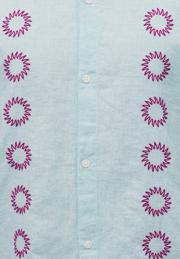 Hollister Co. CUBAN EMBROIDERY