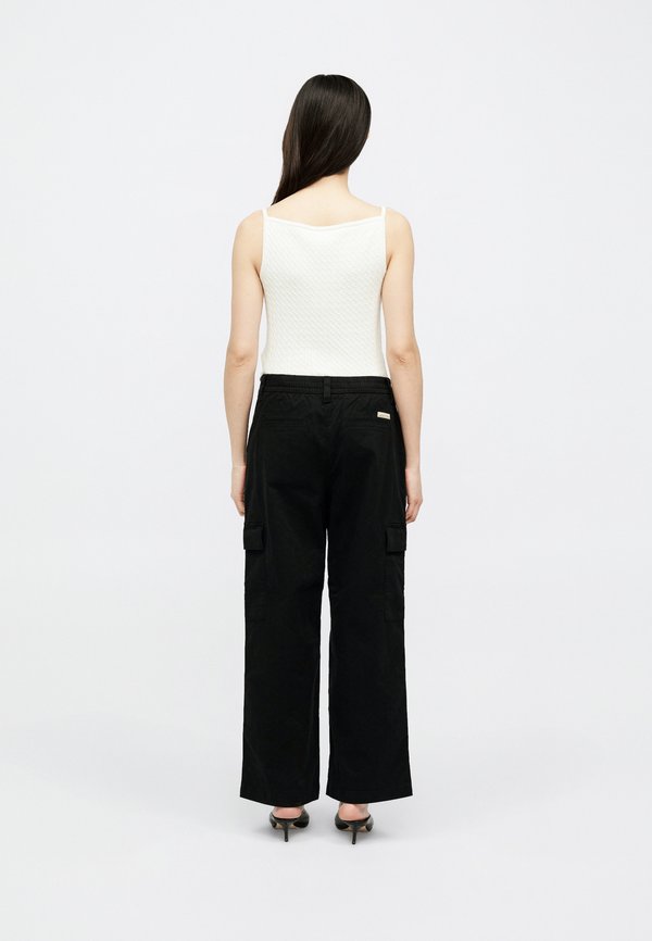Calvin Klein Jeans  EWAIST