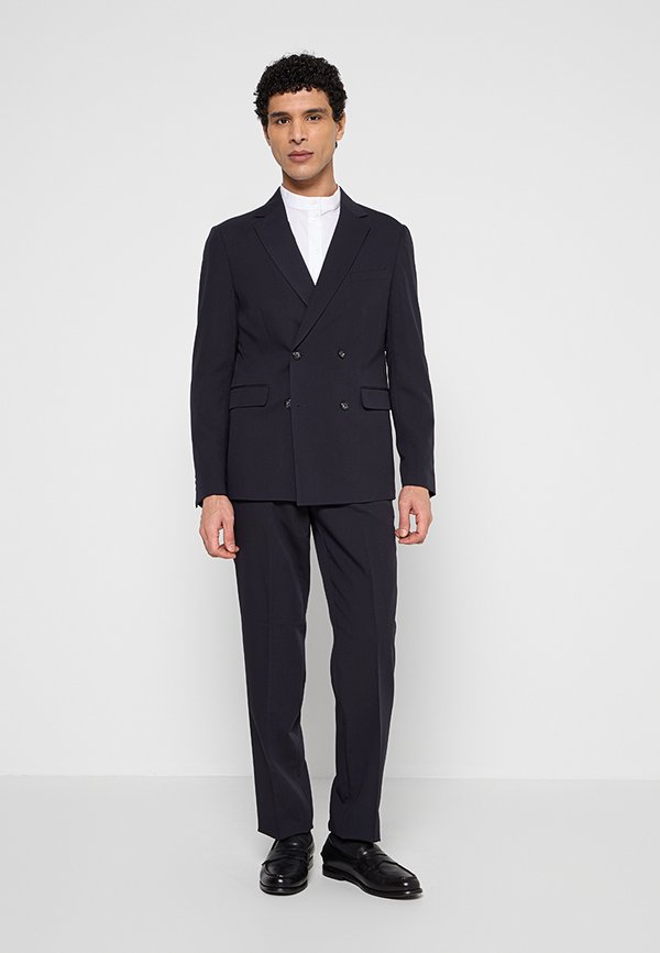 Lindbergh RELAXED FIT