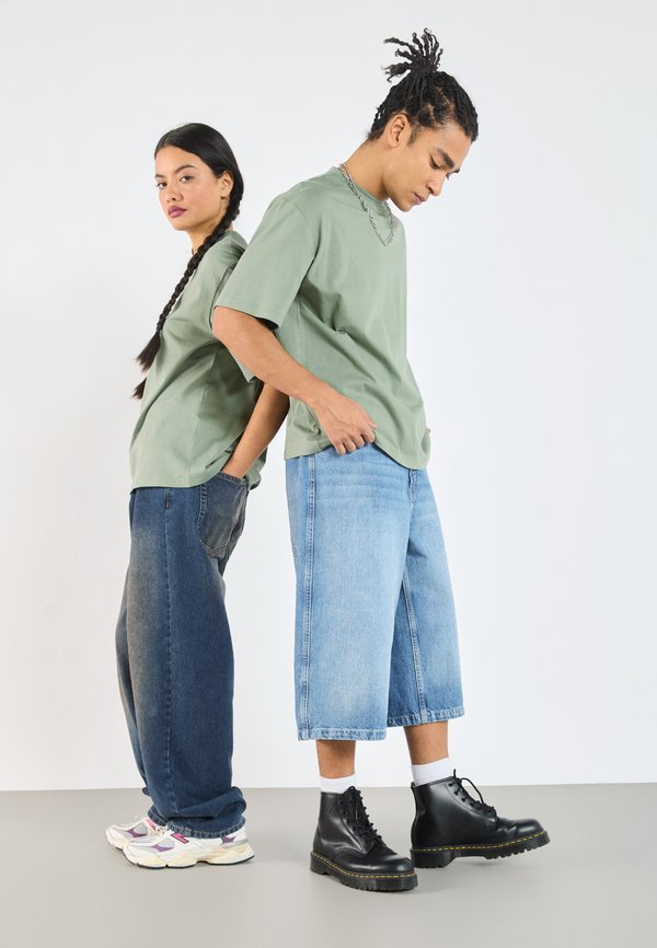 YOURTURN by Zalando UNISEX BOXY FIT