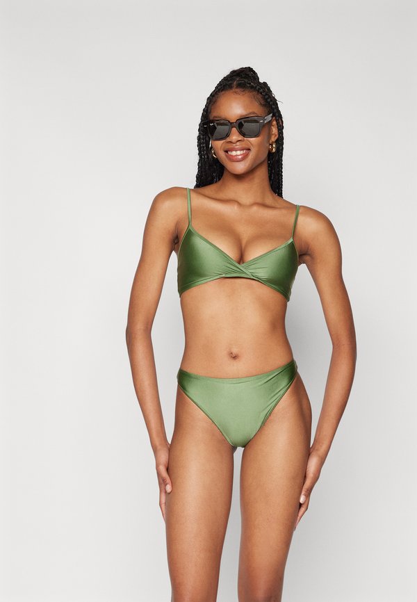 Frankies Bikinis CLAIRO TOP