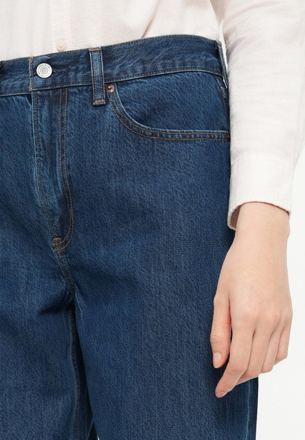 Abercrombie & Fitch LOOSE