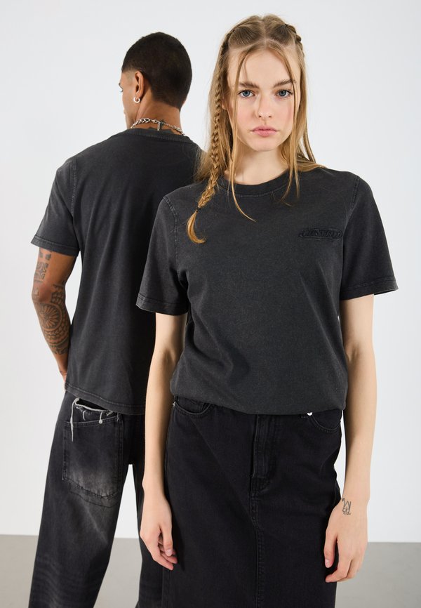 YOURTURN by Zalando REGULAR FIT WASHED