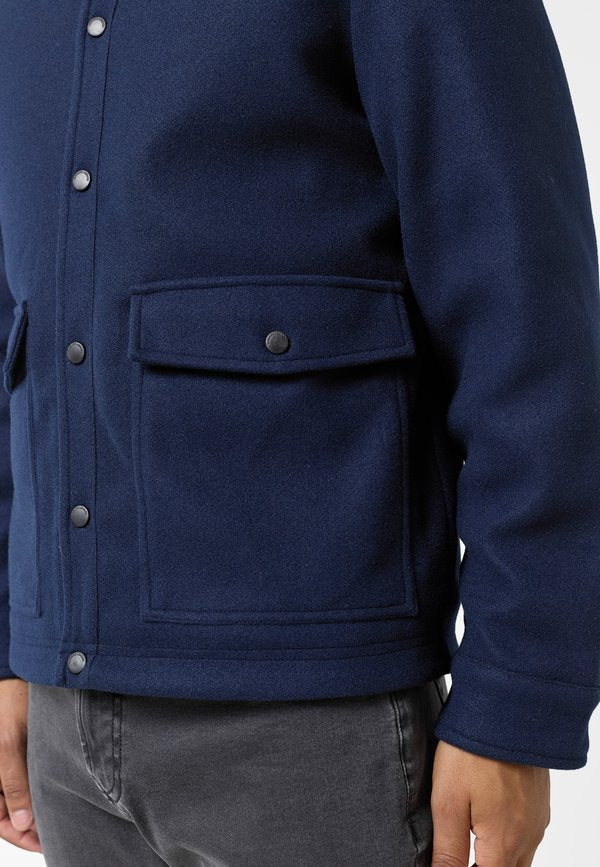 CLOSURE London FAUX WOOL BUTTON UP SHACKET