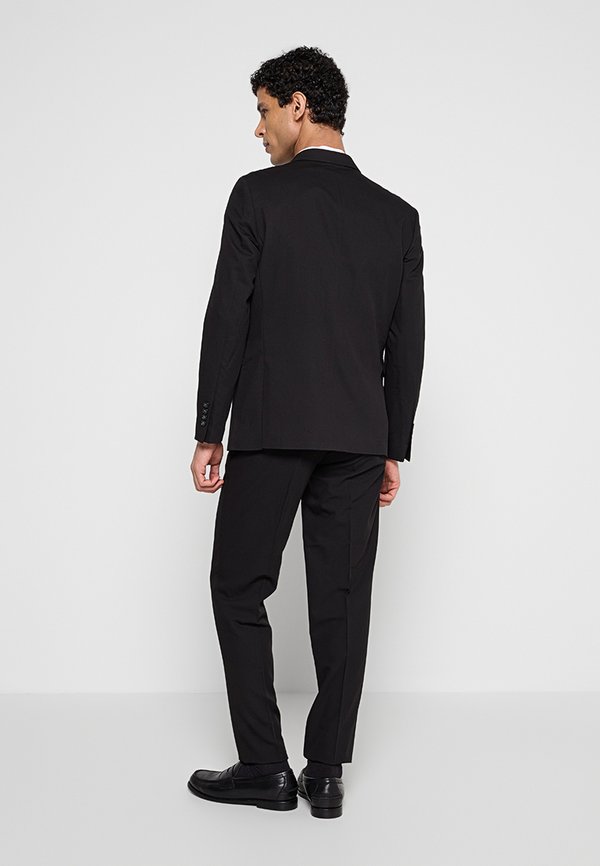 Lindbergh RELAXED FIT