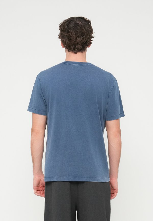 Hollister Co. TREND DROP TEE