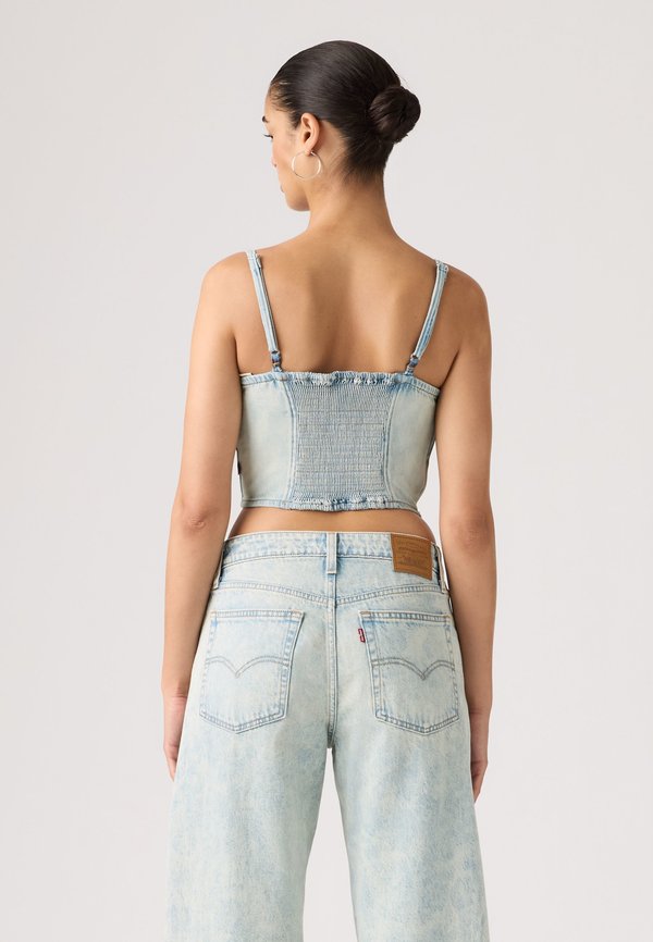 Levi's® SQUARE NECK