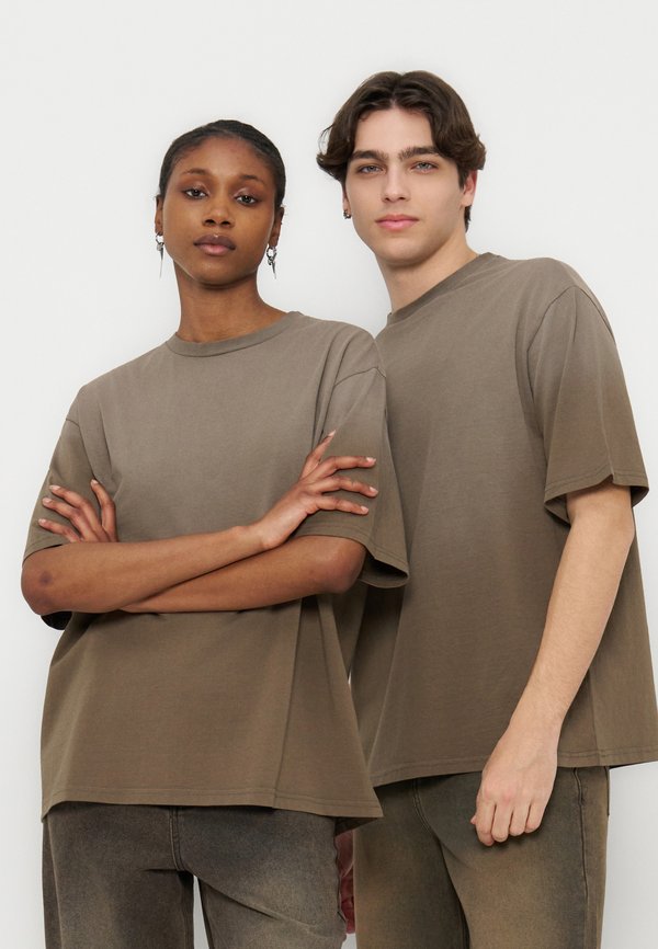 YOURTURN by Zalando HEAVYWEIGHT REGULAR FIT