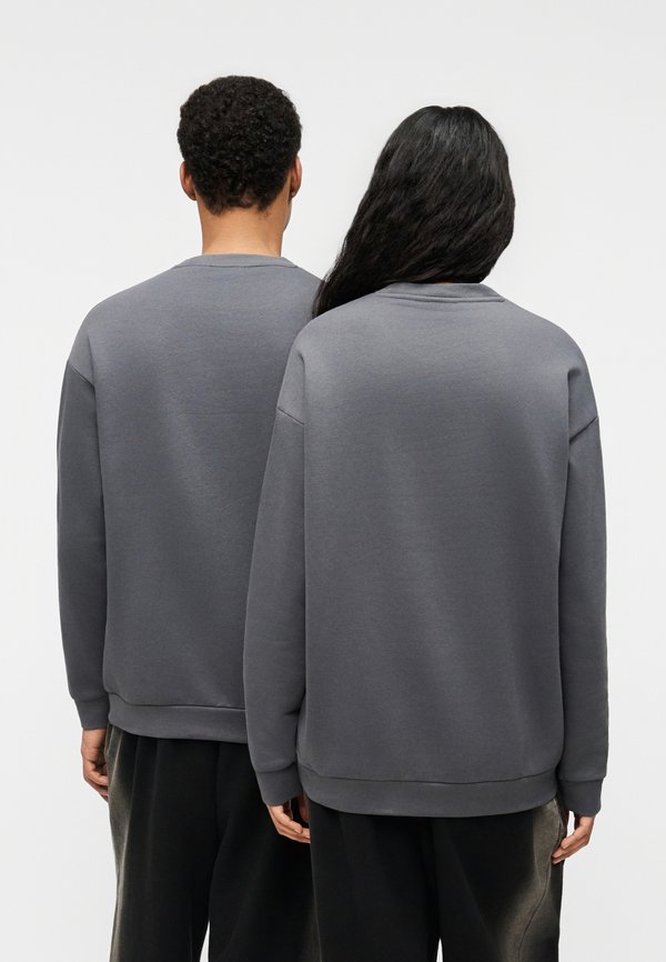 YOURTURN by Zalando RELAXED FIT SWEATSHIRT