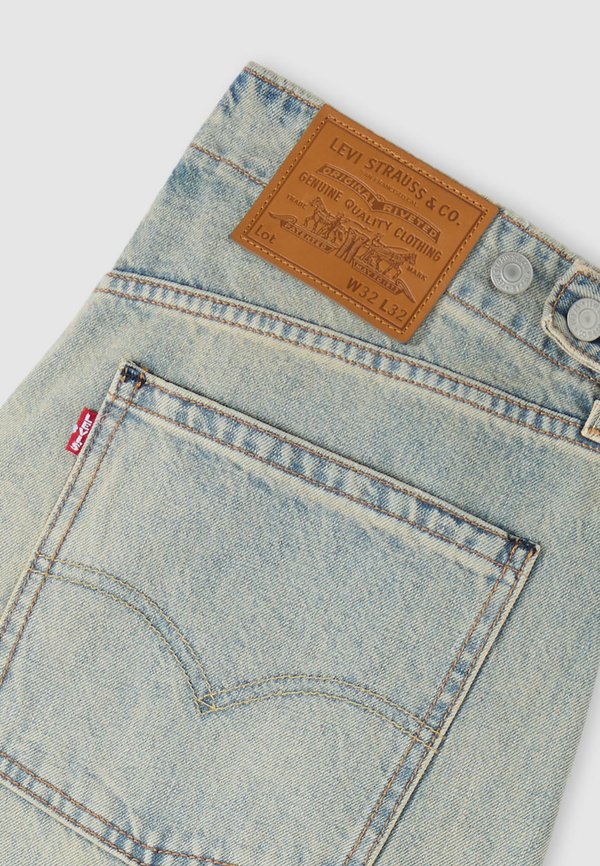 Levi's® BAGGY BARREL