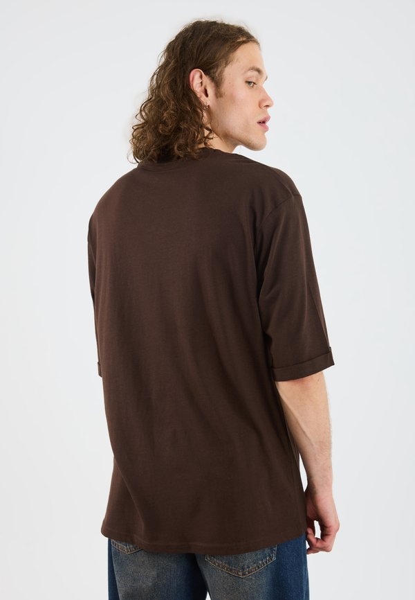 YOURTURN by Zalando OVERSIZED FIT GRAPHIC
