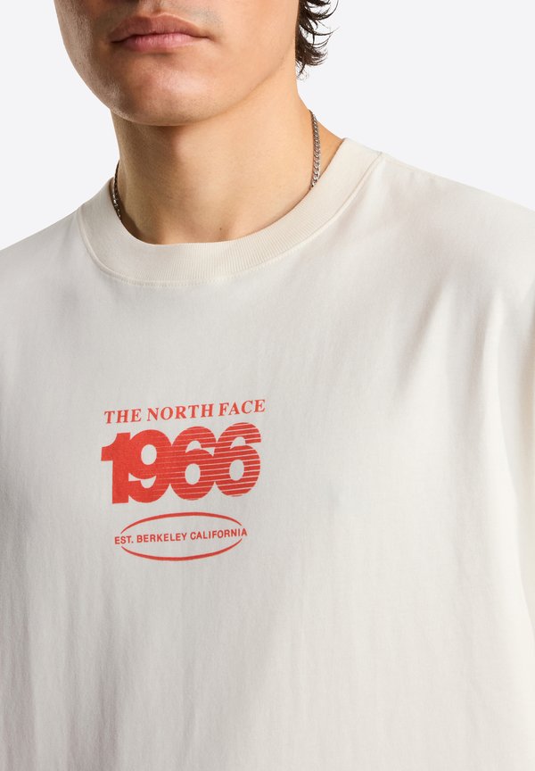 The North Face TRACK RELAXED SHORT SLEEVE TEE-GRAPHIC