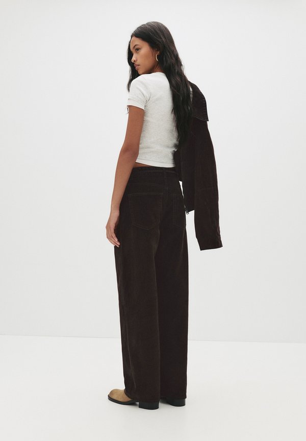 PULL&BEAR MID-WAIST