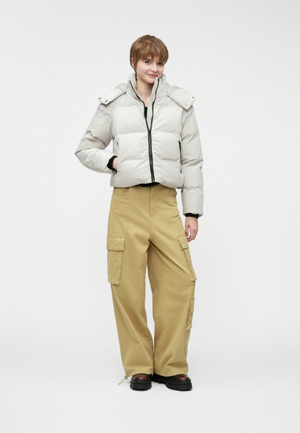 CLOSURE London LARGE HOOD STORM CUFF PUFFER
