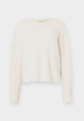 CLOSED CREW NECK