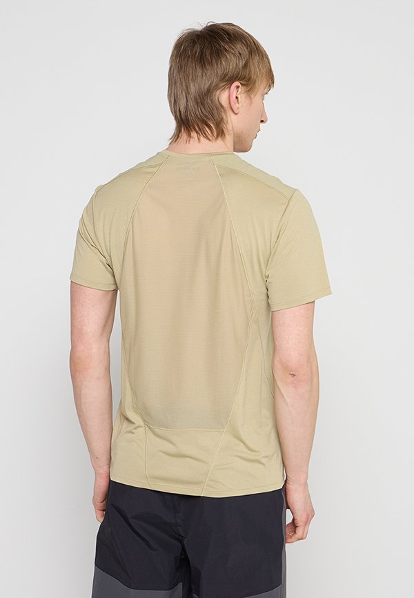 Salomon OUTLINE