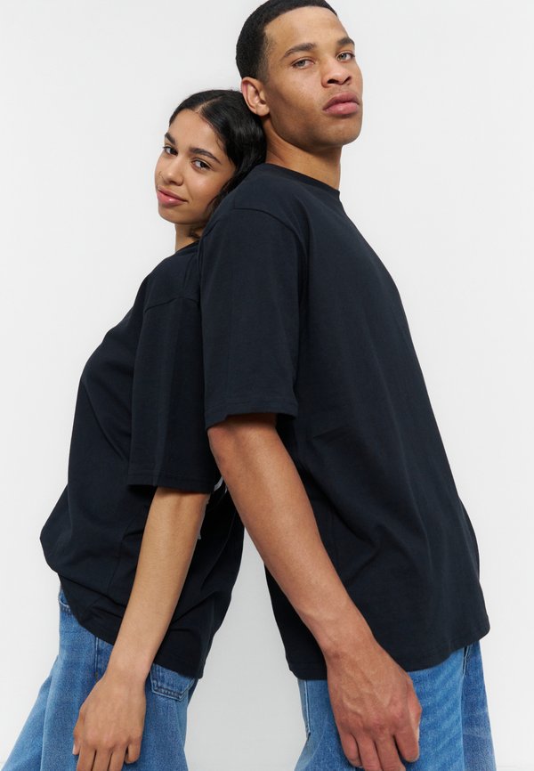 YOURTURN by Zalando BIG SCRIPT LOGO OVERSIZED FIT