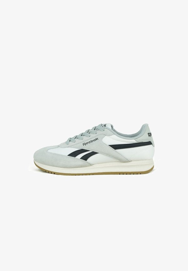 Reebok WORLD 70 - Trainers - white