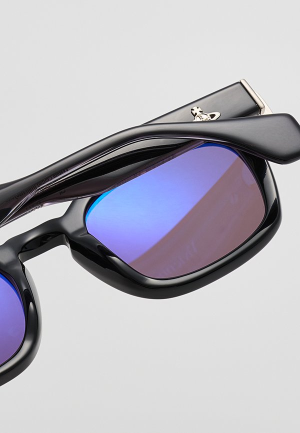 Vivienne Westwood ARTHUR
