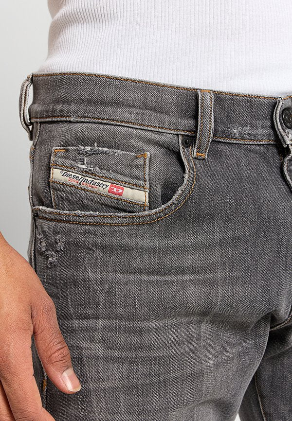 Diesel 2019 D-STRUKT