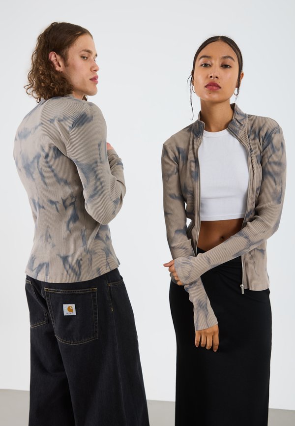 YOURTURN by Zalando MUSCLE FIT WASHED ZIP-UP SWEATSHIRT