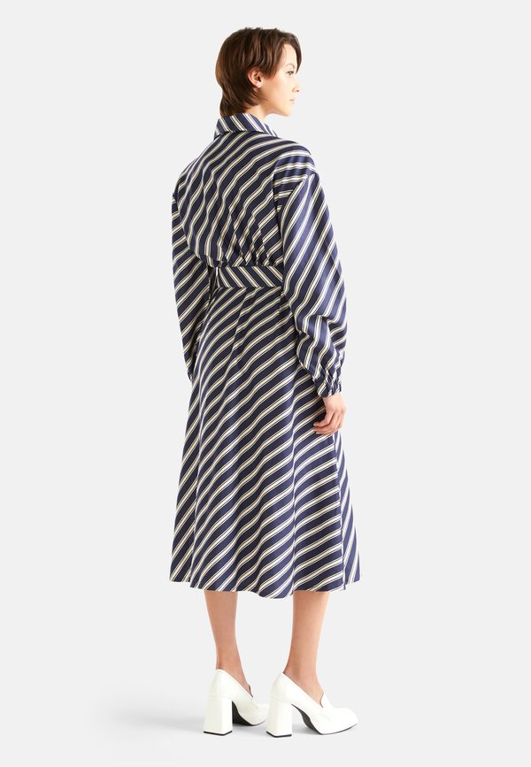 United Colors of Benetton IN ALL OVER PATTERN TWILL