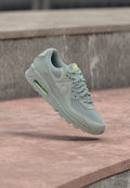 Nike Sportswear AIR MAX 90 ESS - Trainers - light pumice/lime glow