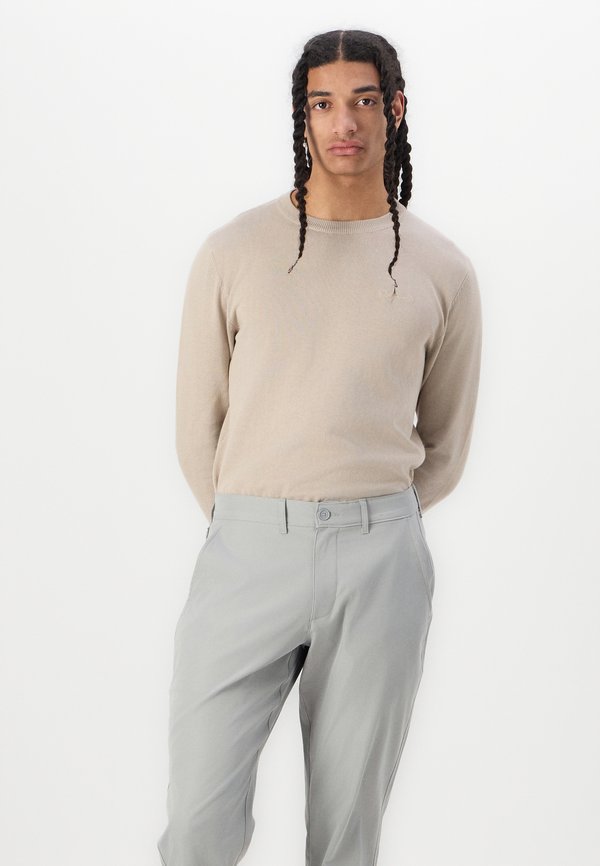 Abercrombie & Fitch A&F Go-To Athletic Fit Pant