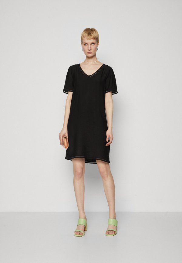 ONLY Tall ONLCELINE PAULA V NECK DRESS