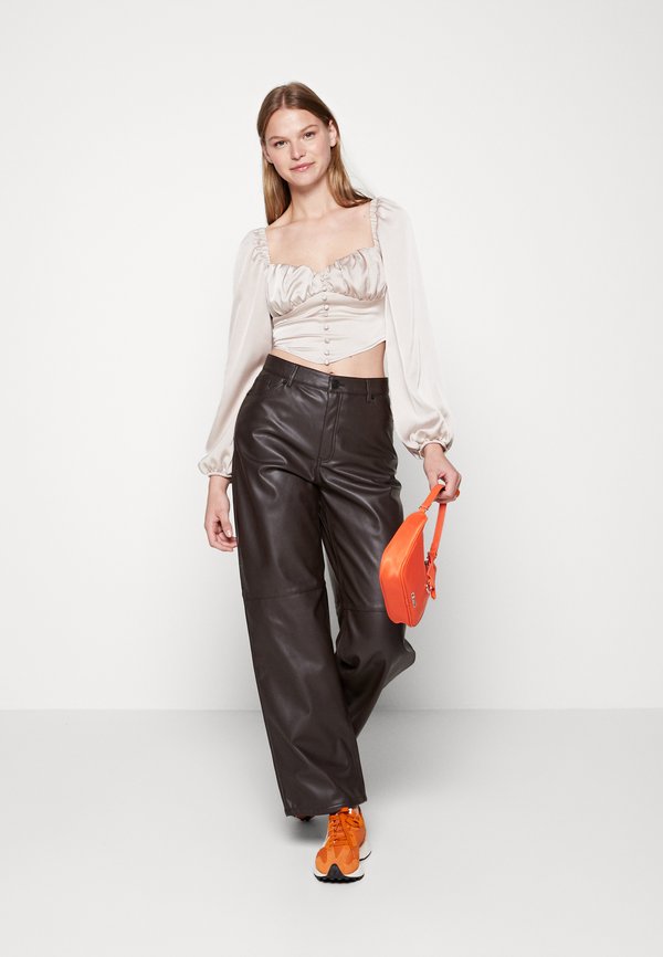 Gina Tricot GATHERED BUST BLOUSE