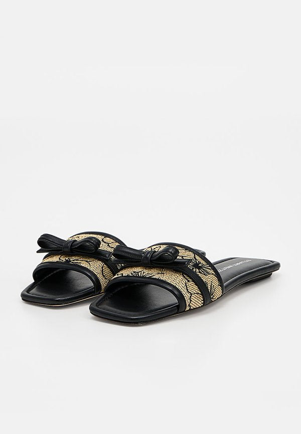 Stuart Weitzman FELICITY