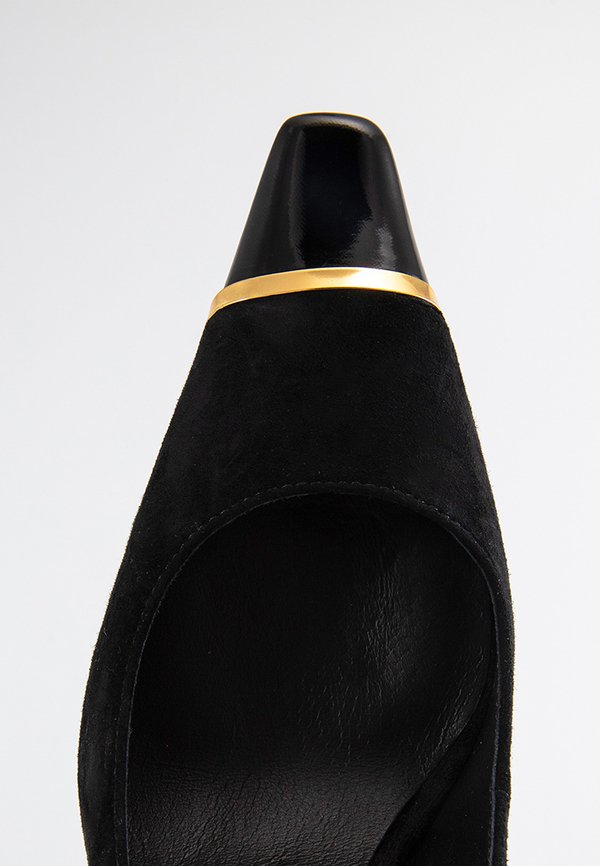 Jeffrey Campbell