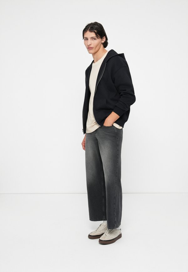 Hollister Co. BOXY