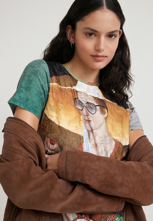 Desigual PORTRAIT ARTWORK