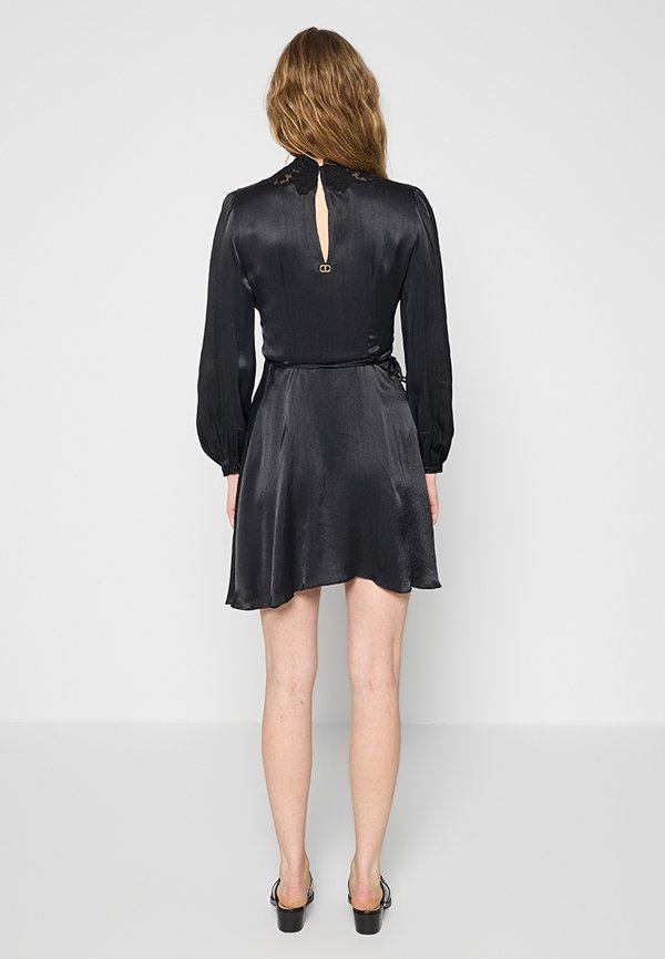 TWINSET