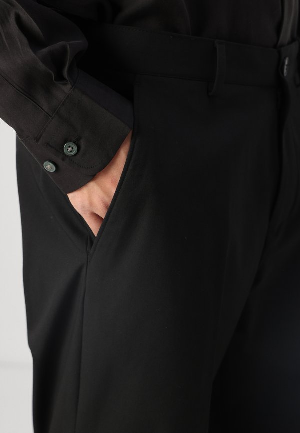 Selected Loose fit