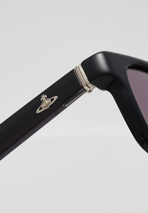 Vivienne Westwood ARTHUR
